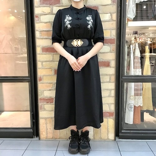 5分袖刺繍入りつやチャイナ釦ワンピース