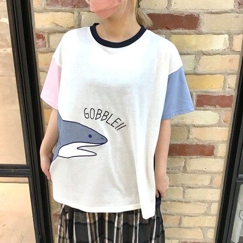 サメのワッペン刺繍半袖Tシャツ