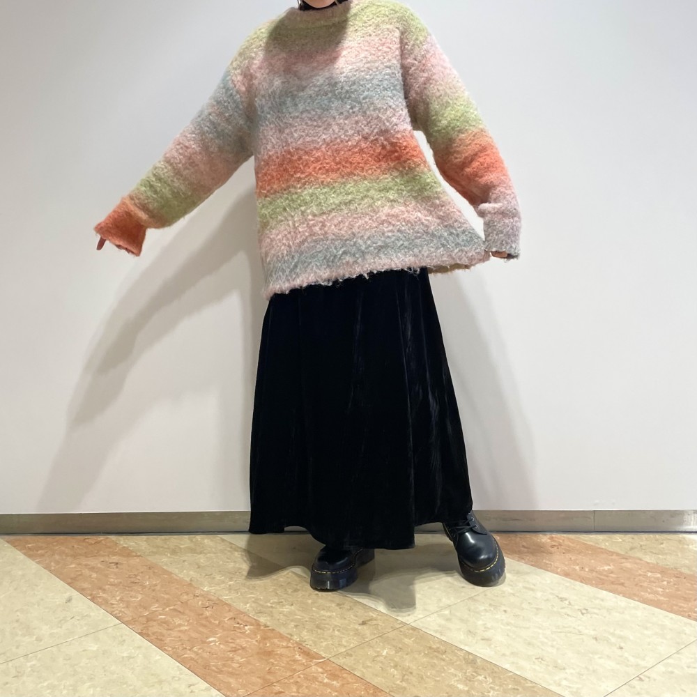 存在感抜群のキャンディーニットが入荷しました！🍭