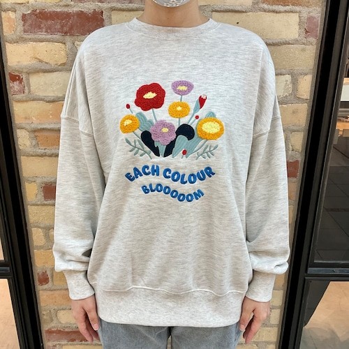 フラワーサガラ刺繍トレーナー