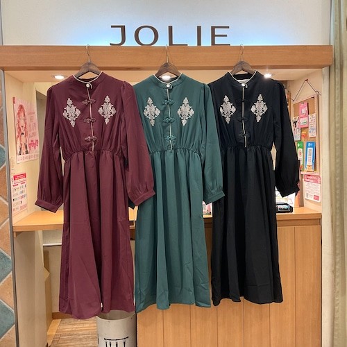 刺繍チャイナボタンワンピース