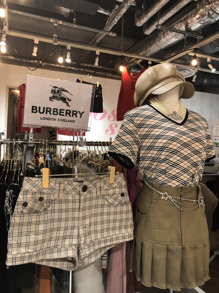 Burberry✨🌈
