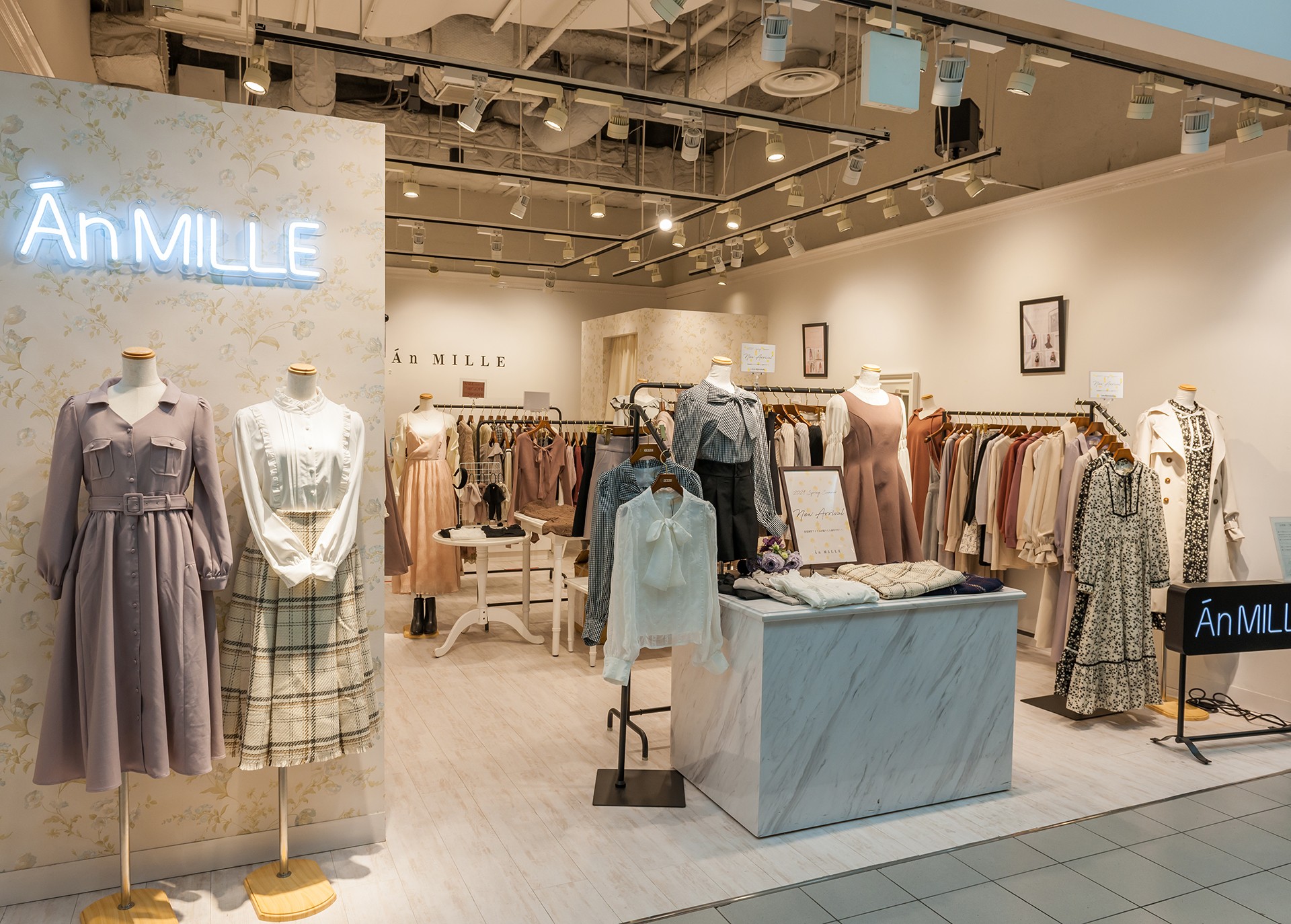 An Mille Hep Five ヘップファイブ