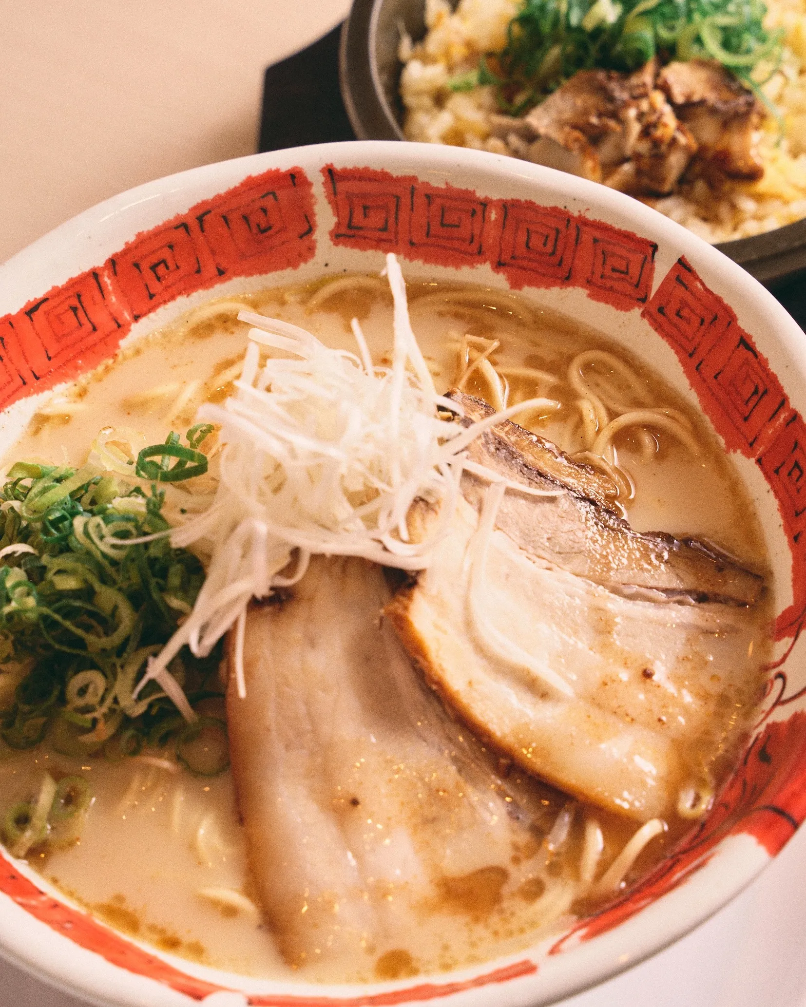 とんこつラーメンとミニ石焼チャーハン