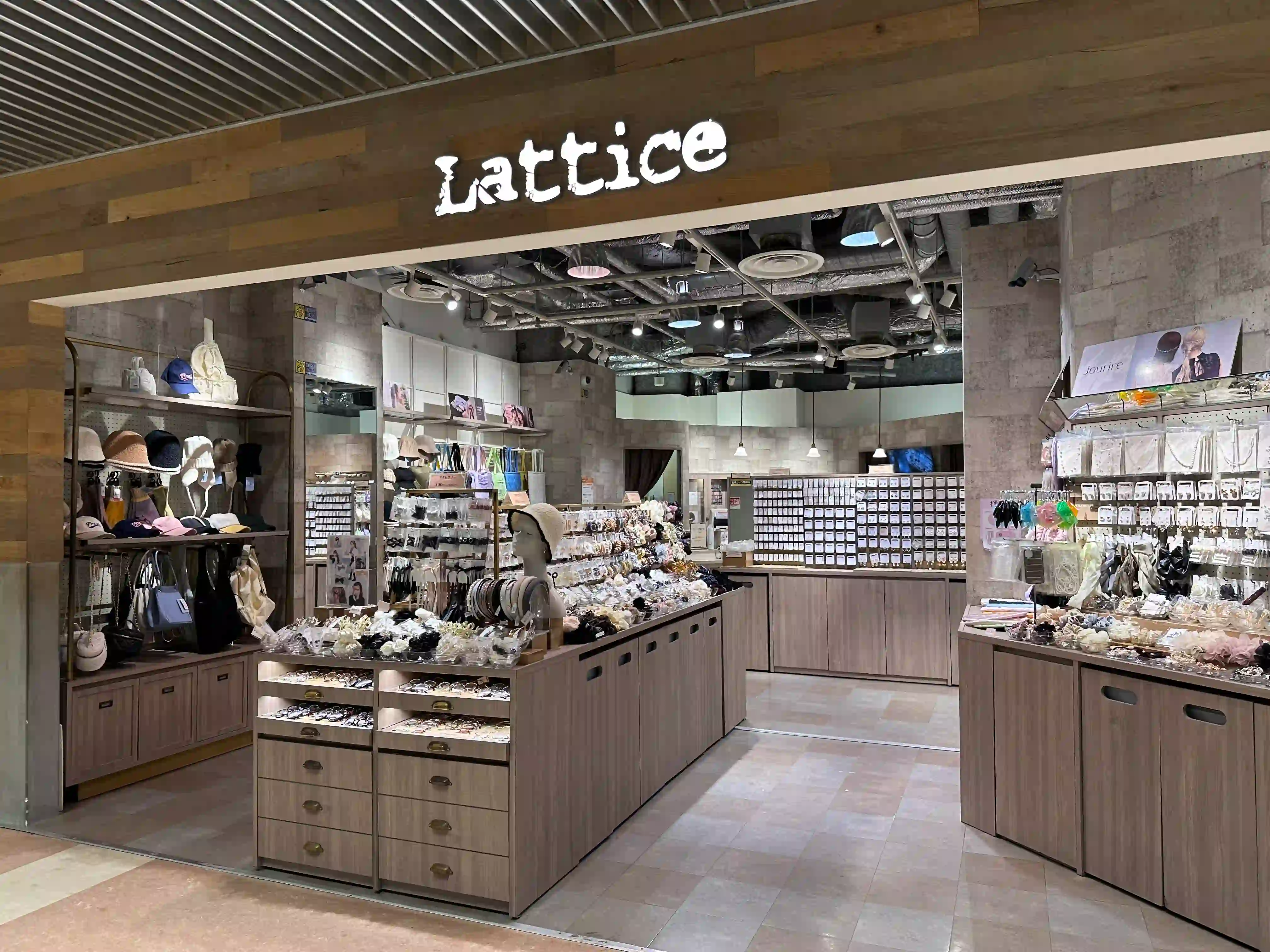 Lattice ラティス　大阪　梅田　アクセサリーショップ