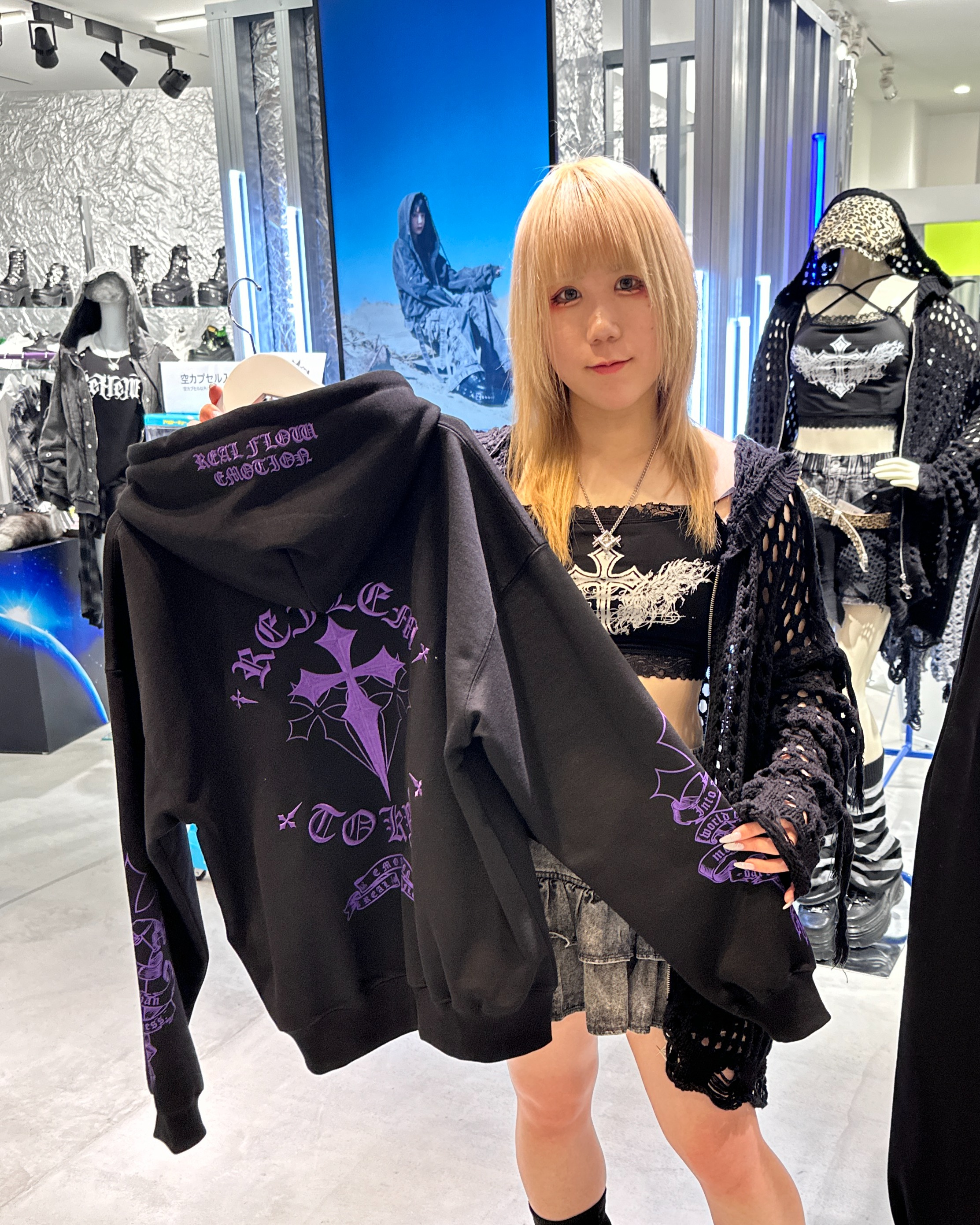 アクロトーキョー。　スタッフコーデ　Y2kコーデ