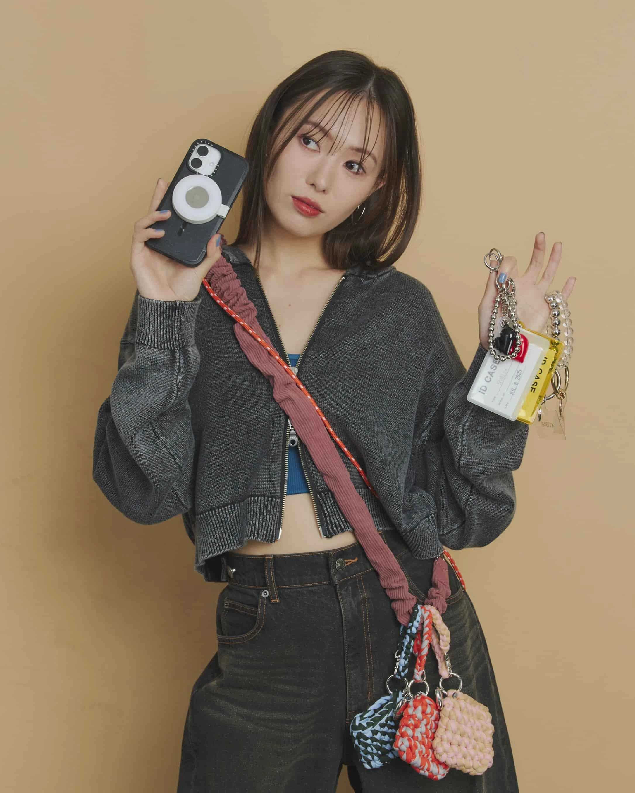 かわいいスマホケースに便利なストラップ♡新生活にほしいスマホグッズが大集合！