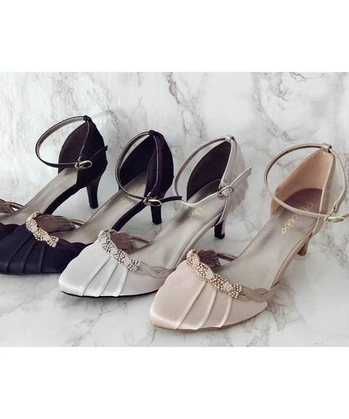 ✨️ラインストーンセパレートパンプス✨️