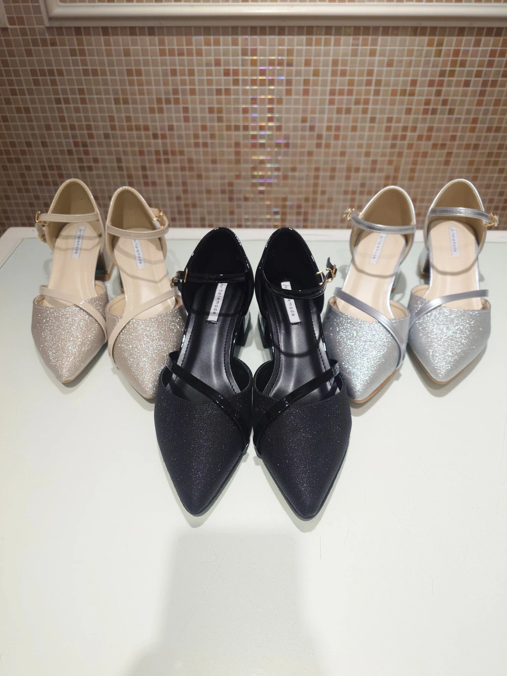 👠ラメチャンキーヒールパンプス👠