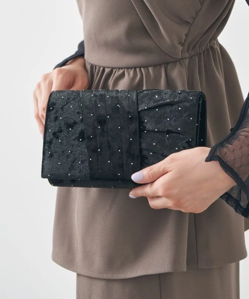 👜ビジューベロアクラッチバッグ👜