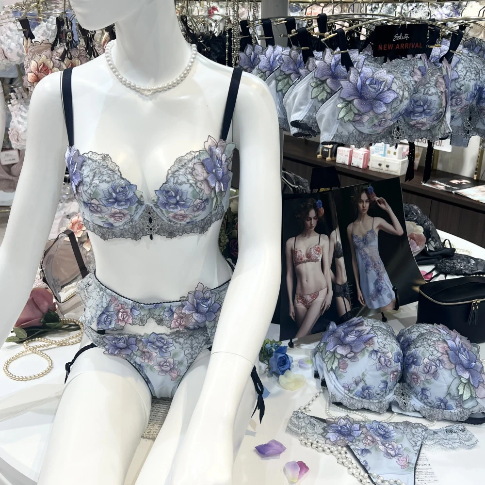 サルート新作が入荷👙3F San-ai Resort northerly
