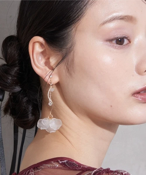 🌷シアーフラワーイヤリング🌷