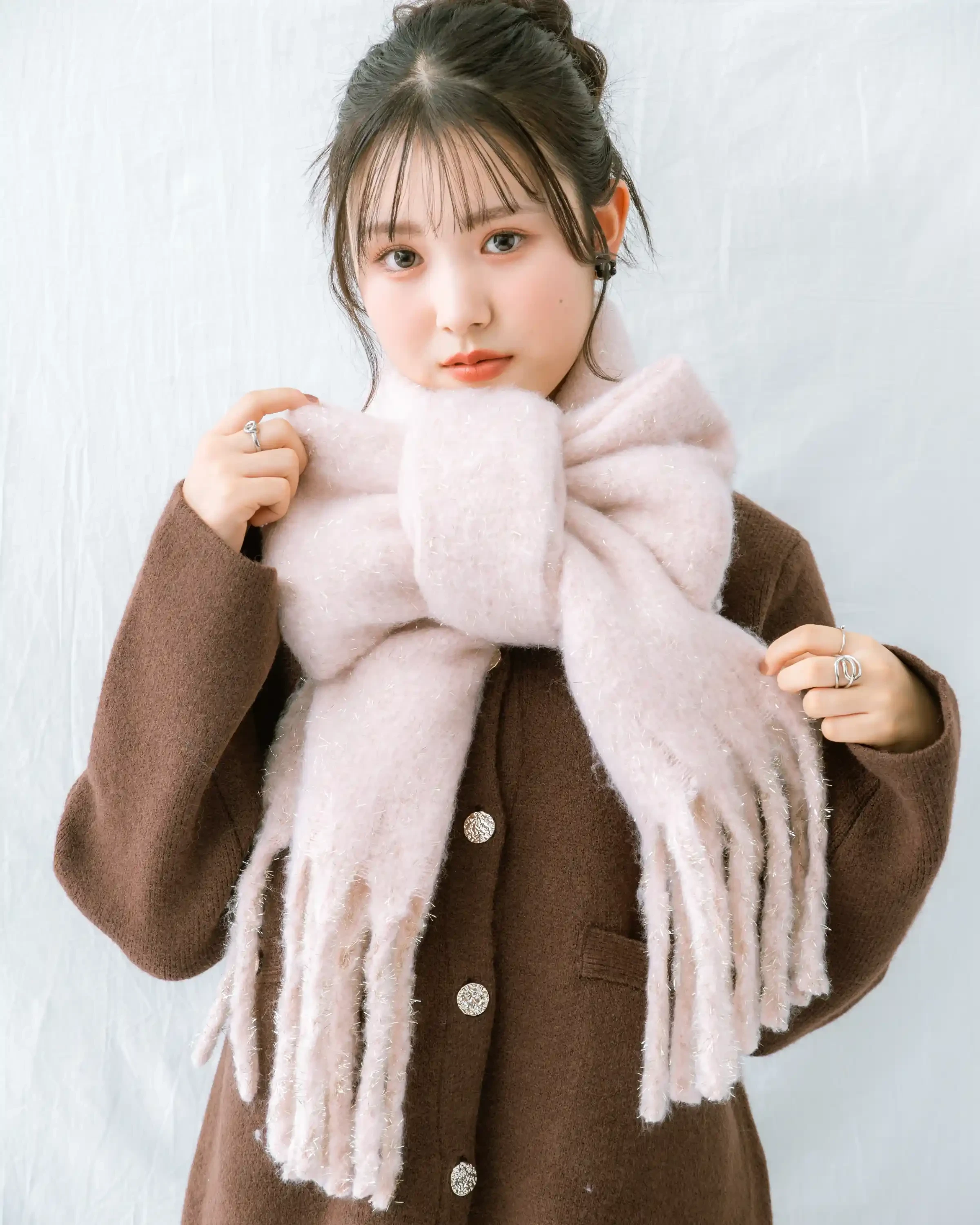 かわいいマフラーの巻き方7選🧣たった30秒で簡単＆おしゃれに巻けるコツを解説♡