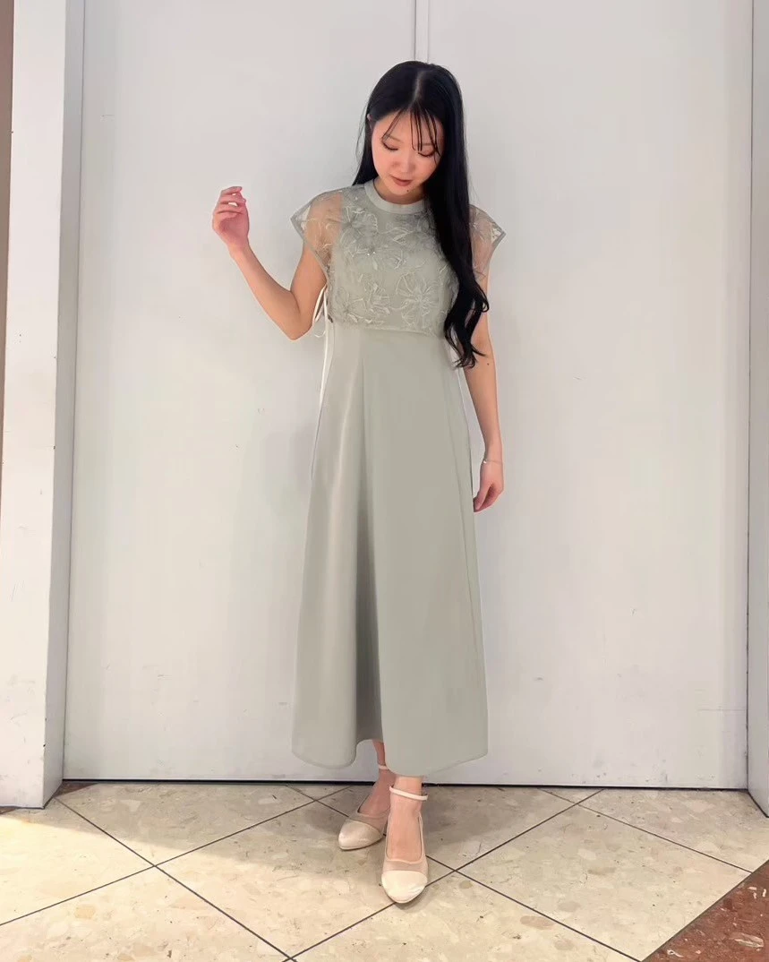 新作🌱スパンコールレースドッキングドレス