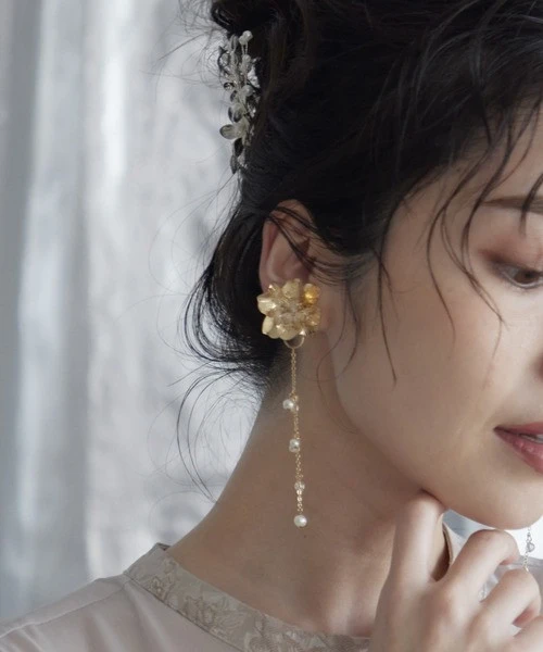 🌼メタルビーズフラワー2WAYイヤリング🌼