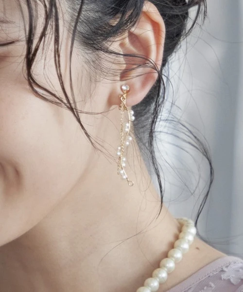 ✨️ウェーブライン小粒パールイヤリング✨️